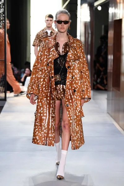 Look 96
